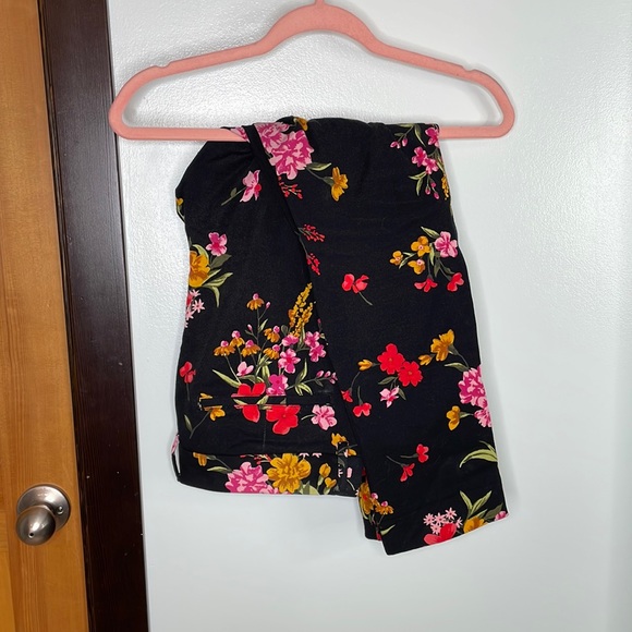 Old Navy Pixie Pants - Picture 1 of 2